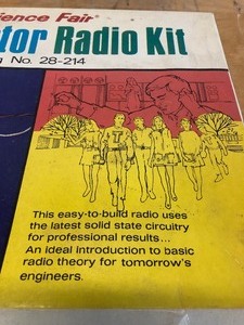 lot 245 image: 2 Vintage Transistor & Monitor Radio Kits