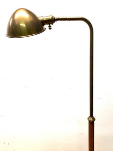 lot 292 image: Working Vintage Adjustable Height Brass Reading Lamp