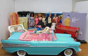 lot 29 image: HUGE and Fantastic Estate Lot of Vintage Barbie Dolls & Accessories