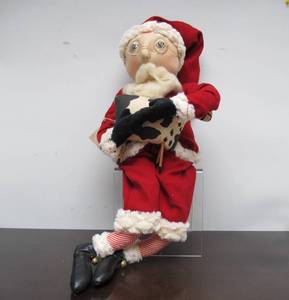 lot 33 image: 30 Christmas Wilbur Plush Santa Figure by Joe spencer - Gathered Traditions