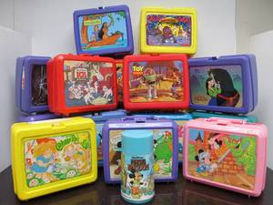 lot 62 image: Retro Vintage 1980s-90s Lunchboxes wThermoses