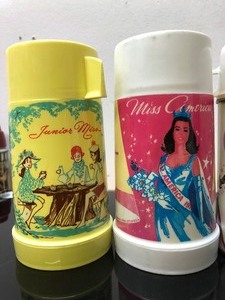 lot 369 image: Lot of 5 Vintage Lunchbox Thermoses #9