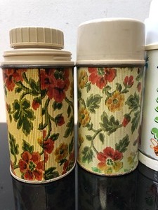 lot 377 image: Lot of 5 Vintage Lunchbox Thermoses #17