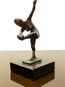 lot 413 image: 11.5 Vintage Solid Bronze Sculpture of a Dancer