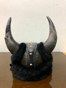 lot 416 image: Genuine Leather & Horn Minnesota Vikings RAGNAR Helmet