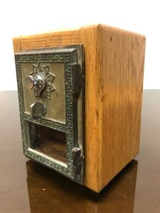 lot 419 image: Vintage Oak & Brass Post Office Box Bank