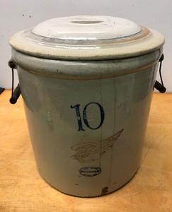 lot 437 image: Antique RED WING 10 Gallon Stoneware Crock wLid