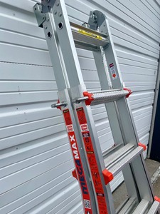 lot 5 image: Like-New Extra Heavy Duty Little Giant MEGA MAX Ladder System Type 1A - Model 17