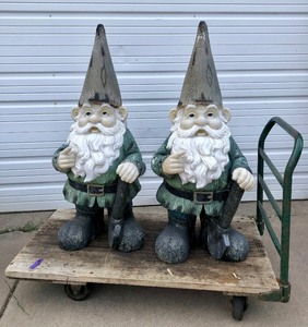 lot 3 image: Great Looking LARGE OutdoorGarden Gnome Statues