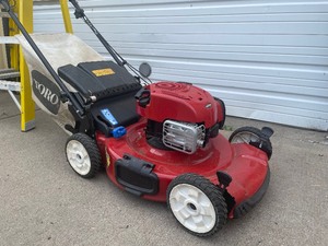 lot 22 image: Very Nice Working TORO Personal Pace Lawnmower