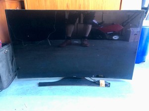 lot 26 image: Working SAMSUNG Model UN55HU7250F Curved - Screen 4K Ultra HD TV