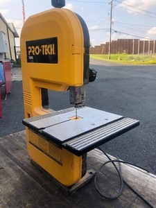lot 444 image: Excellent Working Model 3203 PRO-TECH Band Saw