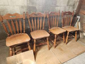 lot 43 image: Lot of (4) Wooden Dining Room Side Chairs