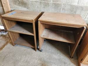 lot 46 image: Lot of (2) Microwave Carts
