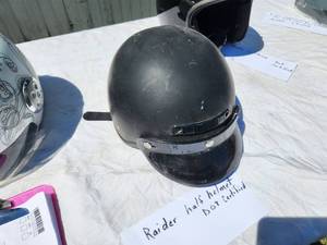 lot 57 image: Raider Motorcycle 12 Helmet