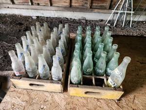 lot 77 image: Lot of (2) Vintage Wooden Crates with Glass PopSoda Bottles - A&W, Coke, Sun-Rise, Sunkist (empty)
