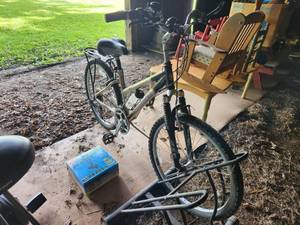 lot 82 image: Schwinn Womens Mountain Bicycle with Bike Rack and Rad Easy Bike Hoist (in box)