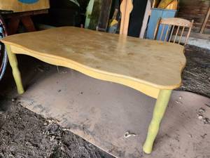 lot 85 image: Childrens Play Table