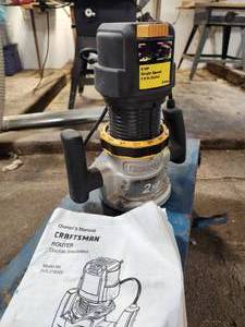 lot 24 image: Craftsman 2-HP 12 Router 315.275000 with Metal Case