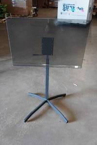 lot 36 image: Adjustable Height Podium Stand
