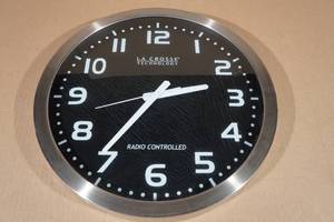 lot 99 image: Lacrosse Wall Clock