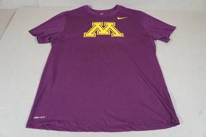 lot 108 image: Nike T-Shirt -Mens Large