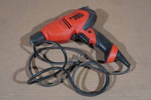 lot 121 image: Black & Decker Corded 12 Drill