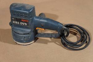 lot 122 image: Bosch 3283 DVS Sander