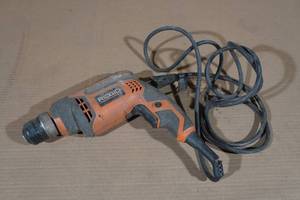 lot 123 image: Ridgid R7001 Corded 38 Drill