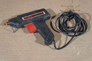 lot 126 image: Parker Hot Melt Glue Gun