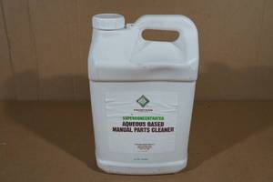 lot 136 image: 2.5 Gallons Superconcentrated Aqueous Bases Manual Parts Cleaner