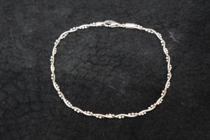 lot 154 image: Sterling Silver Beaded Serpentine Bracelet