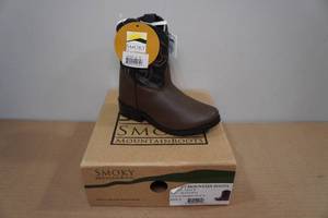 lot 214 image: Smoky Mountain Boots -Toddler Size 8