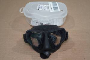 lot 218 image: Cressi Atom Mask -BlackBlack