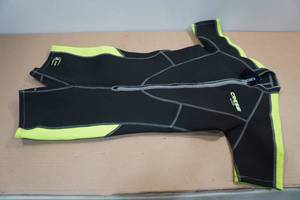 lot 233 image: Cressi Lido 2mm Kids Wetsuit -L4