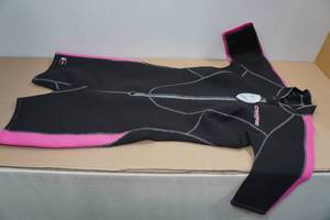 lot 234 image: Cressi Lido Womens 2mm Wetsuit -XXL6