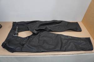 lot 303 image: Caspers Leather Mens Chaps -XL