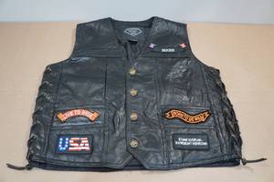 lot 307 image: Diamond Plate Buffalo Leather Motorcycle Vest -Medium