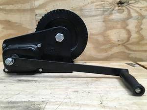 lot 102 image: All Purpose Winch