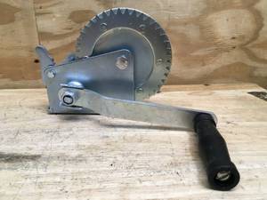lot 104 image: Hand Winch Part # KS-1200