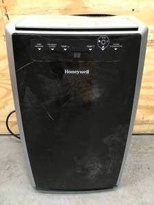 lot 149 image: Honeywell 14,000 BTU Portable Air Conditioner, Dehumidifier and Fan Model # MN4CFS0
