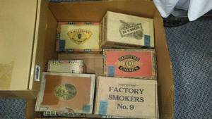 lot 104 image: Vintage Cigar Boxes (11).