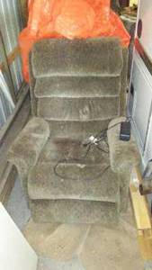 lot 412 image: Lift Chair