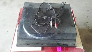 lot 423 image: Onkyo Stereo And More.
