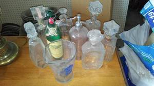 lot 426 image: PBR Pabst Pitcher And More.