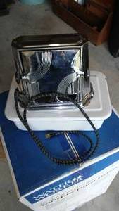 lot 431 image: Vintage Toaster And Enamel Ware Refrigerator Box.