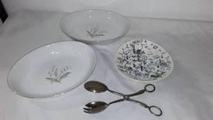 lot 106 image: Vintage Salad  Fruit Server And Kaysons China Serving Bowls (2).