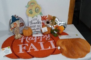 lot 57 image: New Fall Dcor.