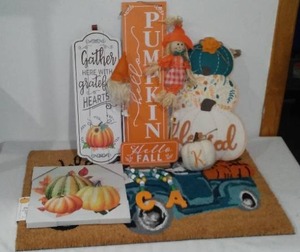 lot 63 image: New Fall Dcor.