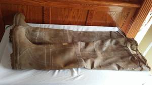 lot 88 image: Izaak Walton Hip Waders